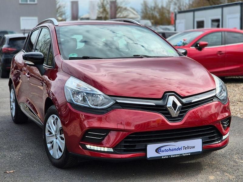 Gebraucht Renault Clio IV LIMITED 73 PS (53 kW) 2017 Rot Limousine
