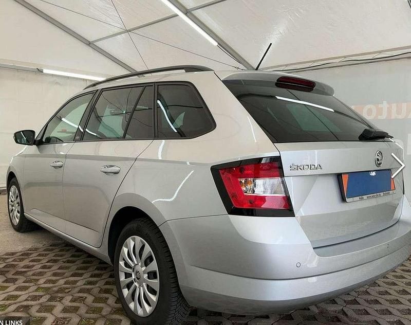Gebraucht Skoda Fabia 110 PS (80 kW) 2016 Silber Limousine
