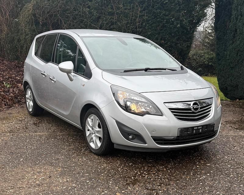 Gebraucht Opel Meriva 110 PS (80 kW) 2013 Silber Van / Kleinbus