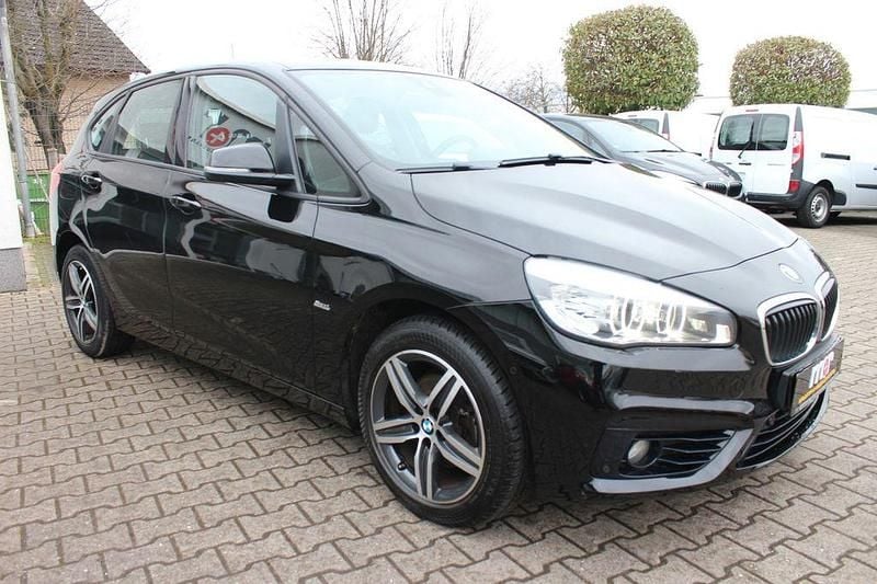 Gebraucht BMW 218 Active Tourer Sport Line 136 PS (100 kW) 2017 Schwarz Van / Kleinbus