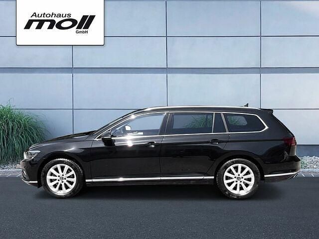 Gebraucht VW Passat Elegance 150 PS (110 kW) 2022 Schwarz Kombi