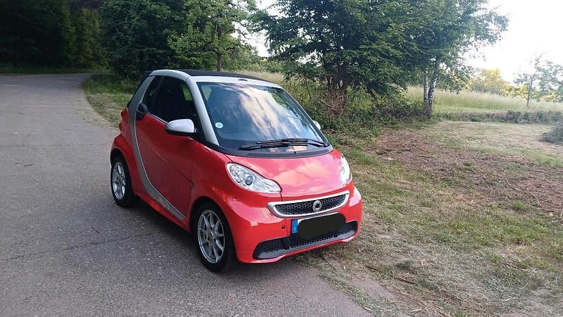 Rot Gebraucht 2013 Smart ForTwo Coupé Cabrio | 6.500 € (Fairer Preis) - Bild 1/4
