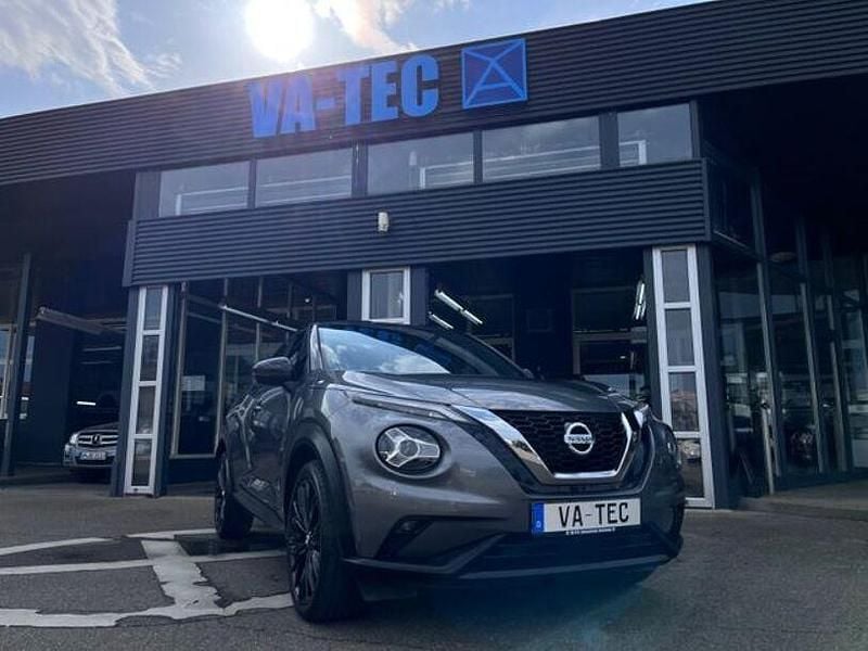 Grau Gebraucht 2022 Nissan Juke Enigma SUV | 18.990 € (Guter Preis) - Bild 1/4