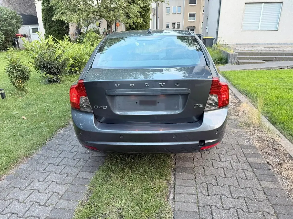 Gebraucht Volvo S40 114 PS (83 kW) 2011 Grau Limousine