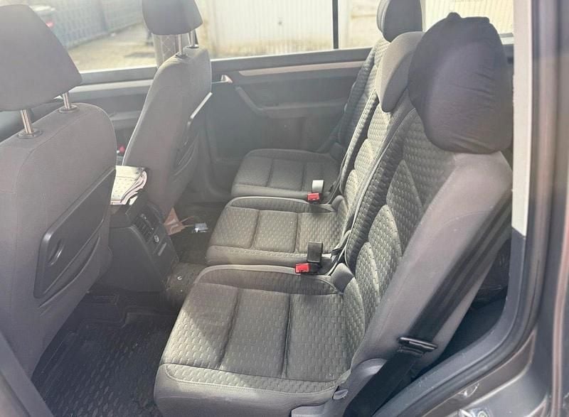 Gebraucht VW Touran 105 PS (77 kW) 2007 Grau Van / Kleinbus