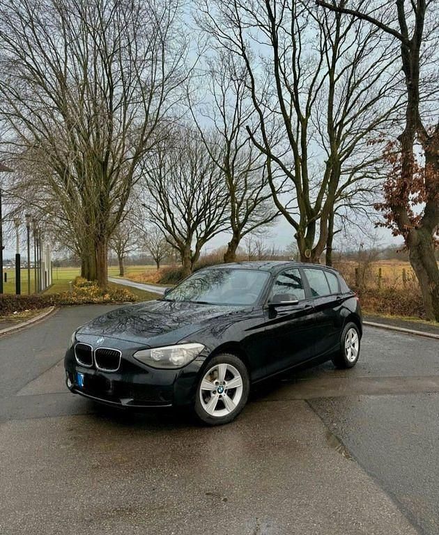 Gebraucht BMW 114 102 PS (75 kW) 2013 Schwarz Kleinwagen