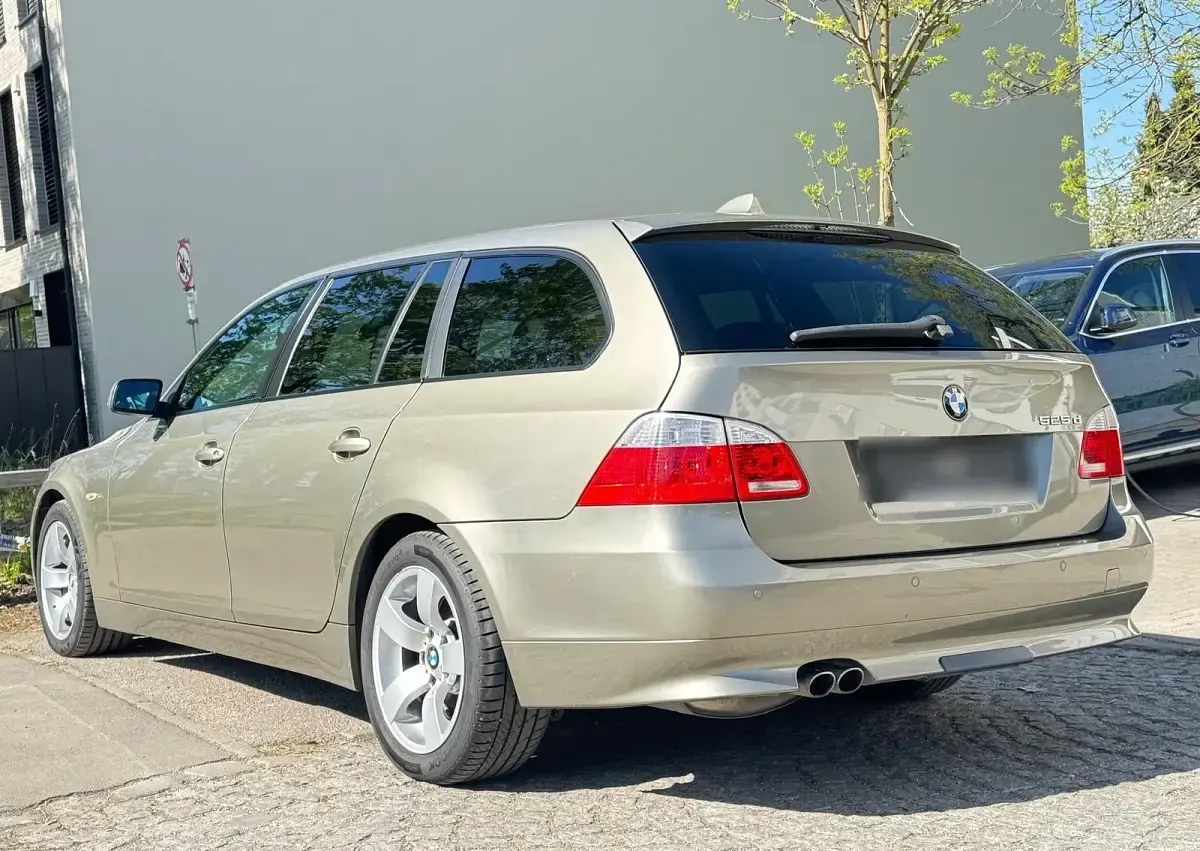Gebraucht BMW 525 Sport Line 177 PS (130 kW) 2005 Beige Kombi