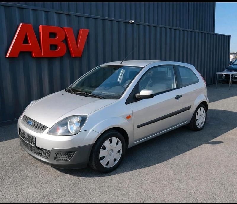 Gebraucht Ford Fiesta 69 PS (50 kW) 2005 Kleinwagen