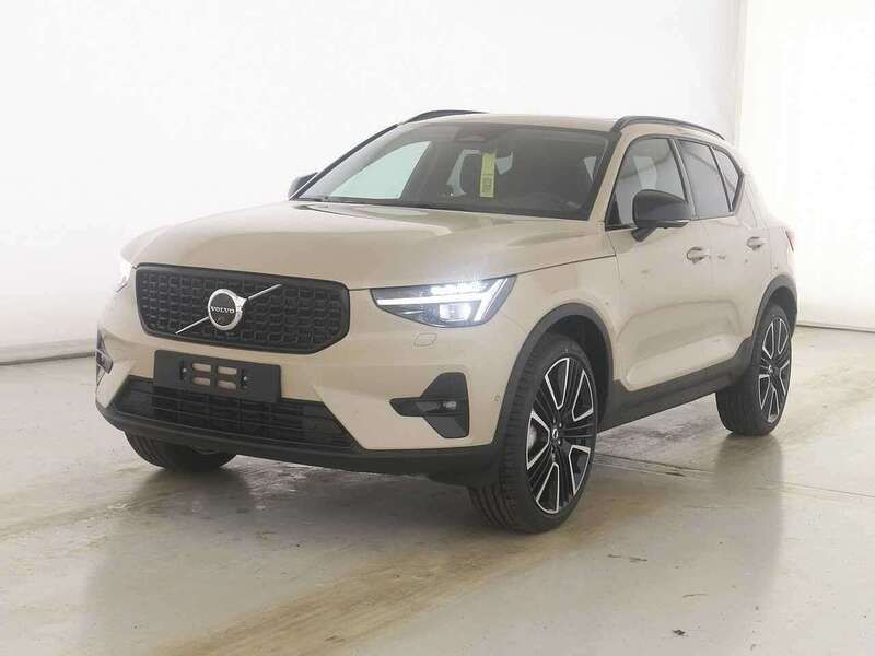 Andere farbe Gebraucht 2024 Volvo XC40 Business Edition SUV | 39.790 € (Fairer Preis) - Bild 1/4