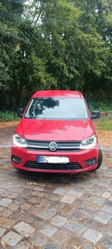 Rot Gebraucht 2017 VW Caddy Maxi Van / Kleinbus | 10.900 € (Teuer) - Bild 1/4