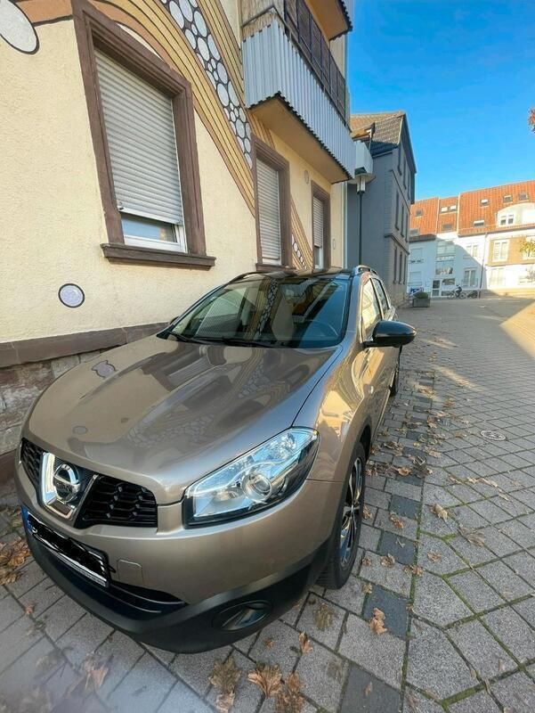 Gold Gebraucht 2013 Nissan Qashqai +2 360º SUV | 13.500 € (Teuer) - Bild 1/4