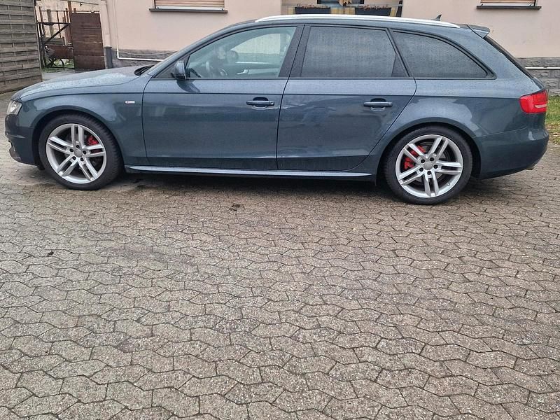 Gebraucht Audi A4 S-Line 143 PS (105 kW) 2011 Grau Kombi