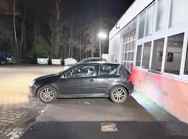 Gebraucht VW Golf 140 PS (102 kW) 2004 Schwarz Coupé