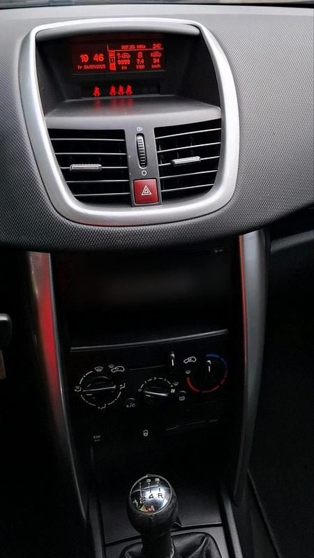 Gebraucht Peugeot 207 120 PS (88 kW) 2008 Schwarz Kleinwagen