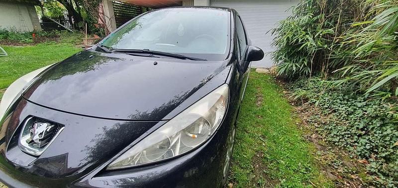 Gebraucht 2010 Peugeot 207 Tendance Limousine | 1.400 € (Guter Preis) - Bild 1/4