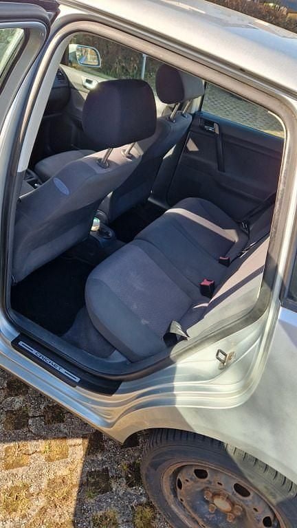 Gebraucht VW Polo Cricket 75 PS (55 kW) 2004 Silber Kleinwagen