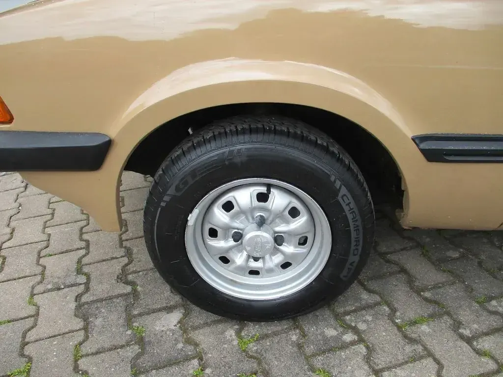 Gebraucht Ford Taunus 69 PS (50 kW) 1981 Braun Limousine
