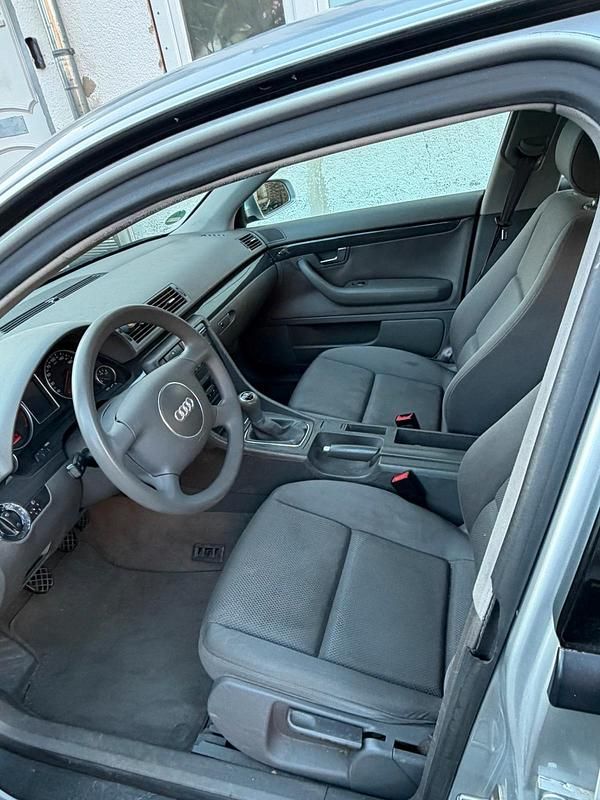 Gebraucht Audi A4 131 PS (96 kW) 2000 Grau Limousine