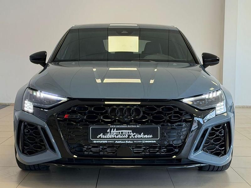Gebraucht Audi RS3 Ambiente 400 PS (294 kW) 2022 Grau Limousine