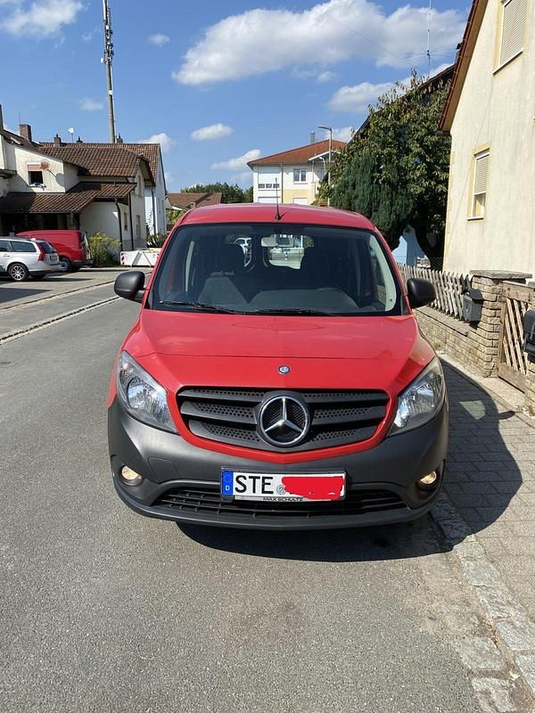 Gebraucht Mercedes Citan 111 110 PS (80 kW) 2013 Rot Kombi