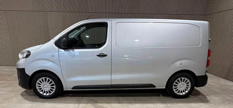 Gebraucht Toyota Proace 122 PS (89 kW) 2020 Silber Van / Kleinbus