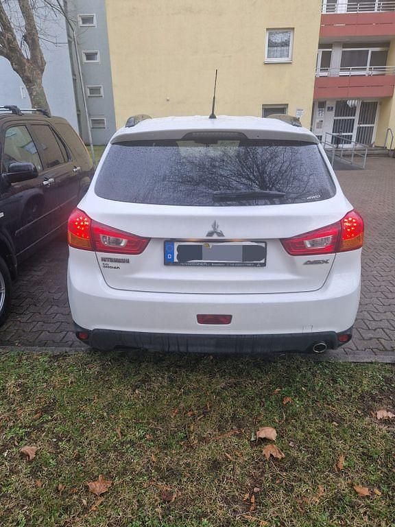 Gebraucht Mitsubishi ASX Diamant Edition 150 PS (110 kW) 2017 Weiß SUV