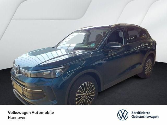 V2 nightshade blue metallic Gebraucht 2024 VW Tiguan Life SUV | 31.380 € (Guter Preis) - Bild 1/3