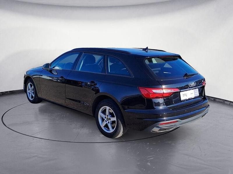 Gebraucht Audi A4 Ambiente 163 PS (119 kW) 2023 Schwarz Kombi