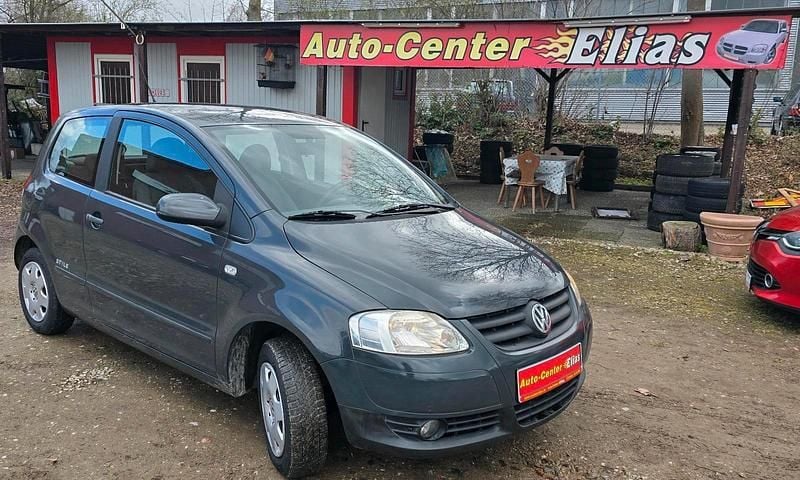 Gebraucht VW Fox Style 60 PS (44 kW) 2011 Grau Kleinwagen