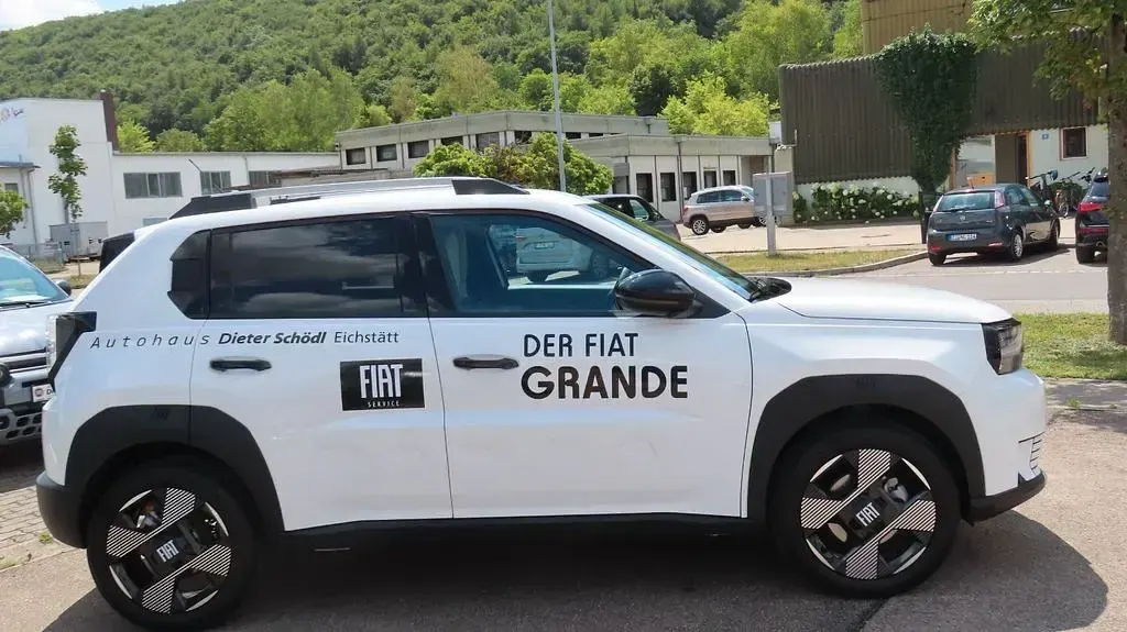 Gebraucht Fiat Grande Panda La Prima 110 PS (80 kW) 2025 Weiß Kleinwagen