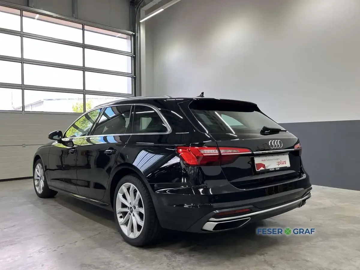 Gebraucht Audi A4 Advanced Plus 163 PS (119 kW) 2023 Schwarz Kombi