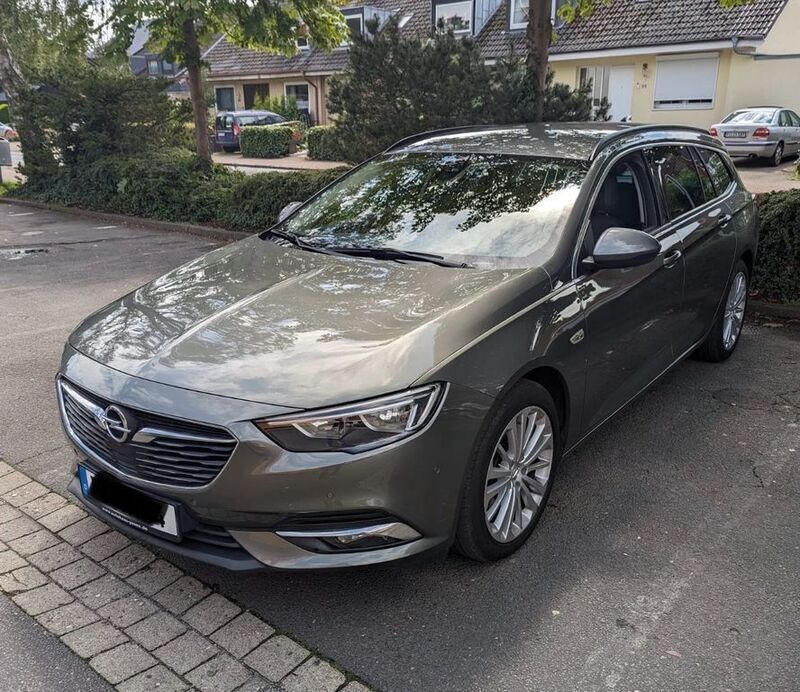Grau Gebraucht 2017 Opel Insignia Edition Limousine | 12.700 € (Guter Preis) - Bild 1/4