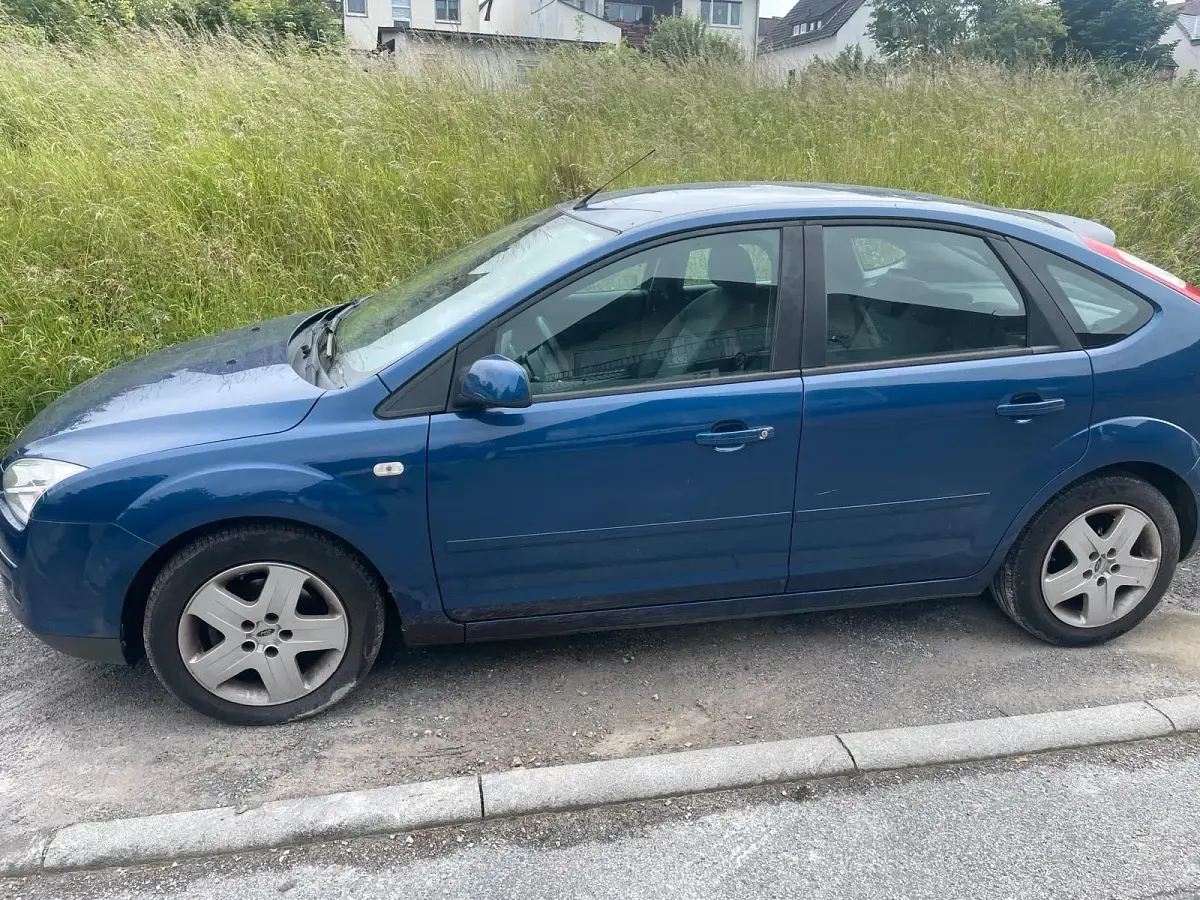 Gebraucht Ford Focus 101 PS (74 kW) 2007 Blau Limousine