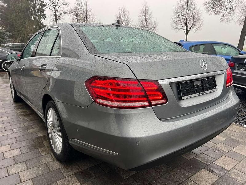 Gebraucht Mercedes E200 184 PS (135 kW) 2014 Palladiumsilber  metalliclack Limousine