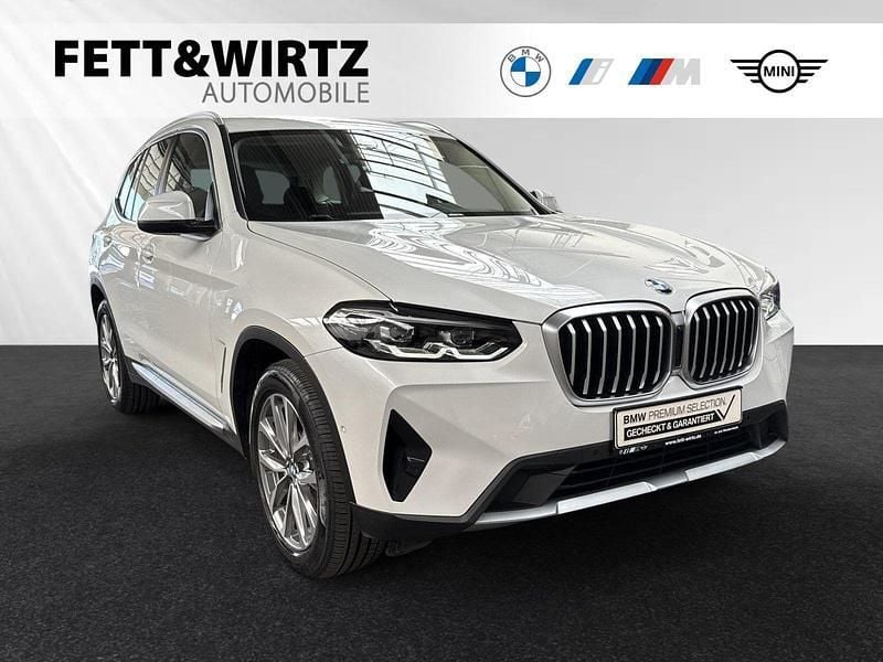 Mineralweiß metallic Gebraucht 2022 BMW X3 Efficient Dynamics SUV | 30.300 € (Guter Preis) - Bild 1/3