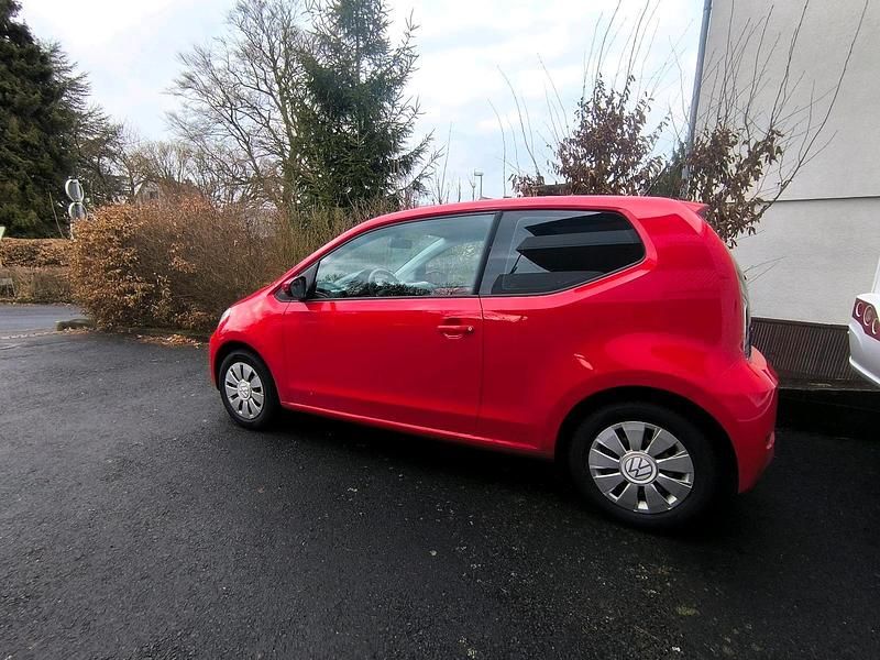 Gebraucht VW up! move up! 75 PS (55 kW) 2019 Rot Kleinwagen