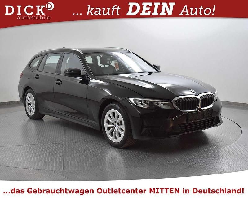 Schwarz Gebraucht 2021 BMW 330 Sport Line Kombi | 21.950 € (Guter Preis) - Bild 1/4