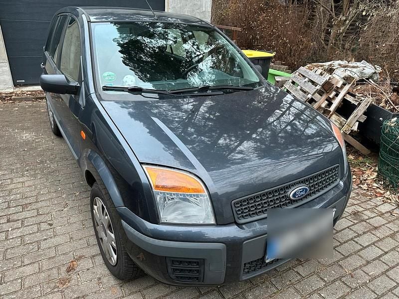 Blau Gebraucht 2006 Ford Fusion SUV | 1.500 € (Superpreis) - Bild 1/3