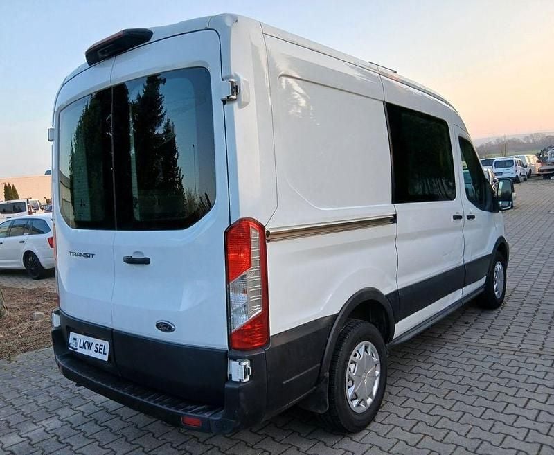 Gebraucht Ford Transit Trend 131 PS (96 kW) 2019 Weiß Van / Kleinbus