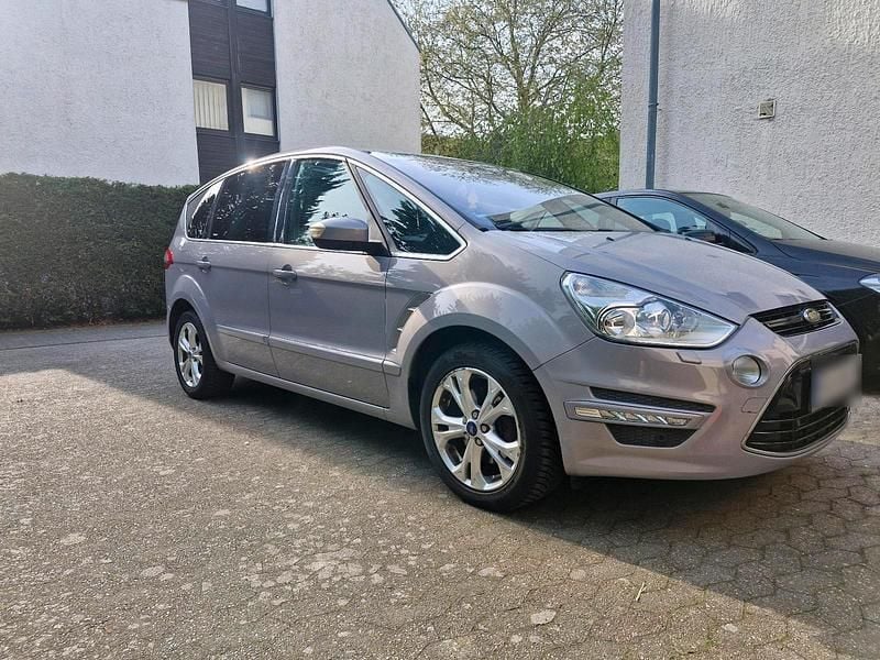 Używany Ford S-MAX S 163 KM (119 kW) 2011 Szary Minivan