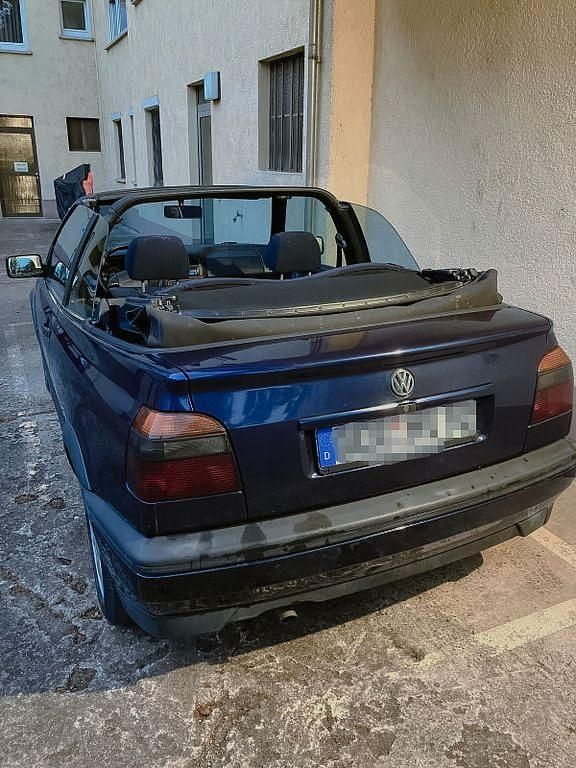 Second-hand VW Golf 90 CP (66 kW) 1994 Albastru Cabrio