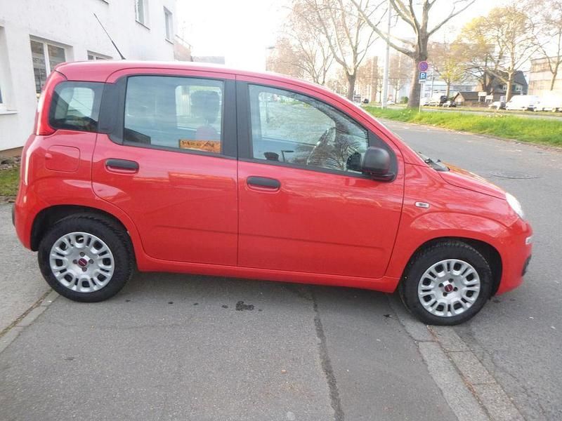 Gebraucht Fiat Panda Easy 69 PS (50 kW) 2018 Rot Kleinwagen