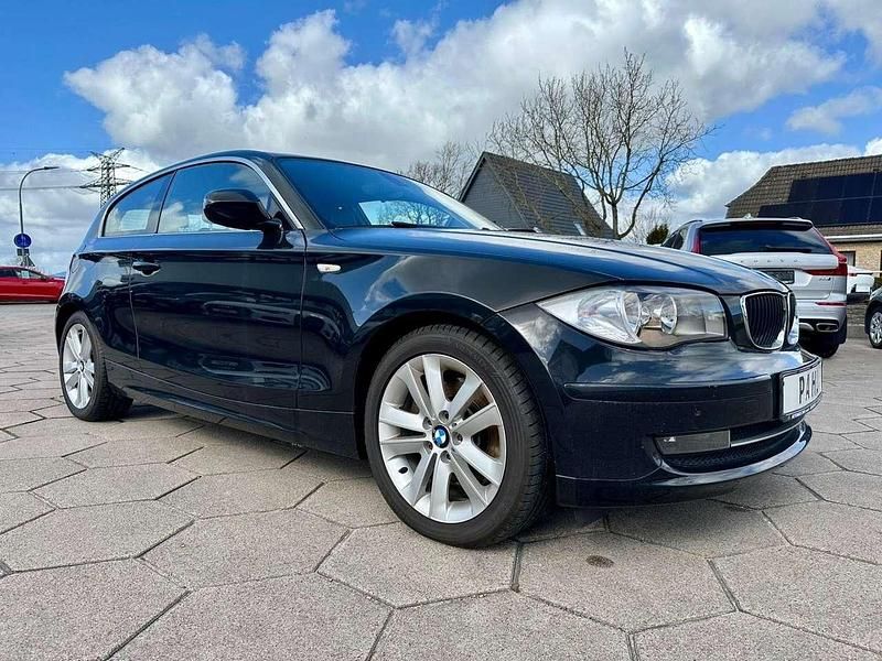 Second-hand BMW 123 Efficient Dynamics 204 CP (150 kW) 2010 Negru Hatchback