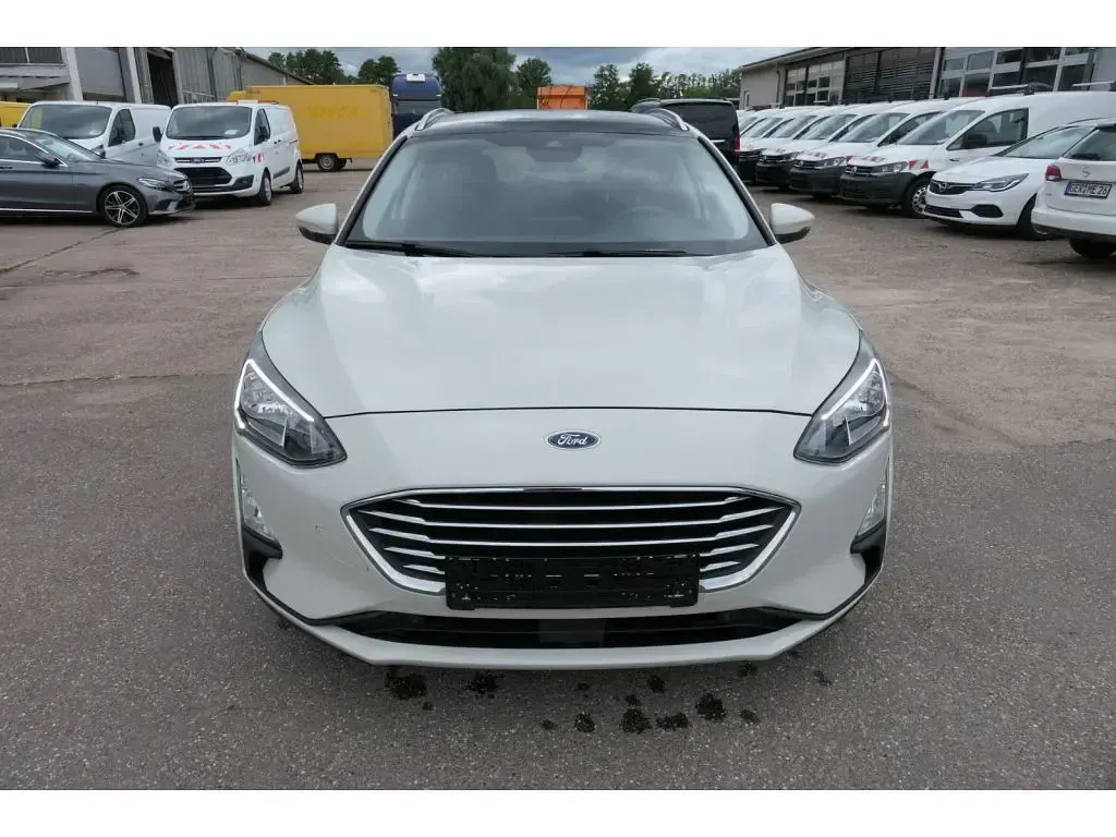 Gebraucht Ford Focus Titanium X 120 PS (88 kW) 2020 Metropolis weiß (metallic) Kombi