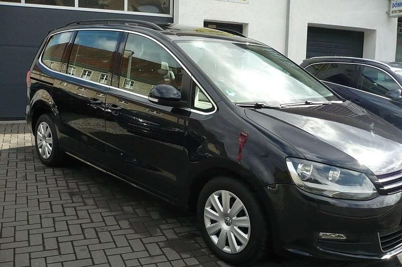 Gebraucht VW Sharan 140 PS (102 kW) 2011 Schwarz Van / Kleinbus