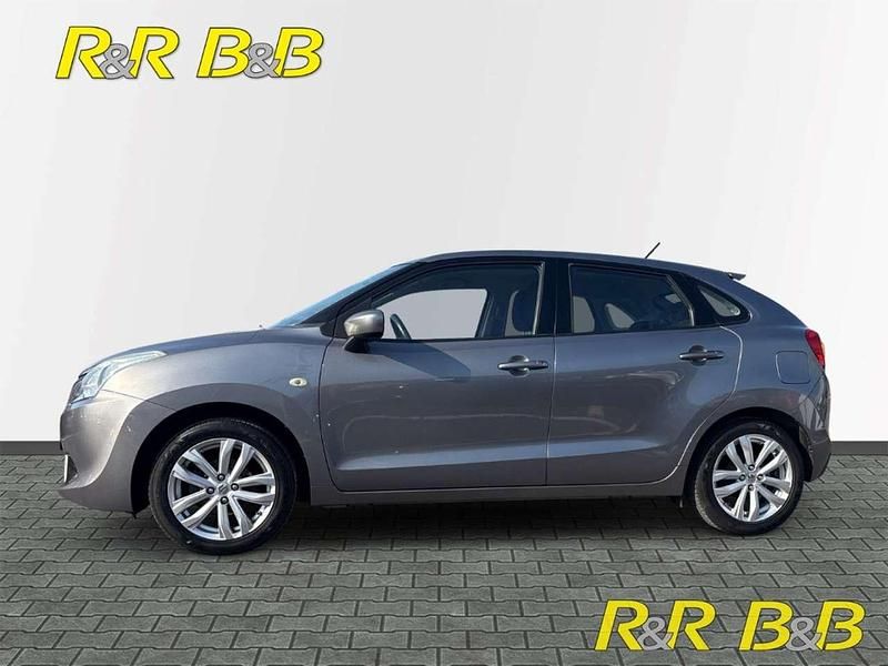 Gebraucht Suzuki Baleno Club 90 PS (66 kW) 2016 Silber Kleinwagen