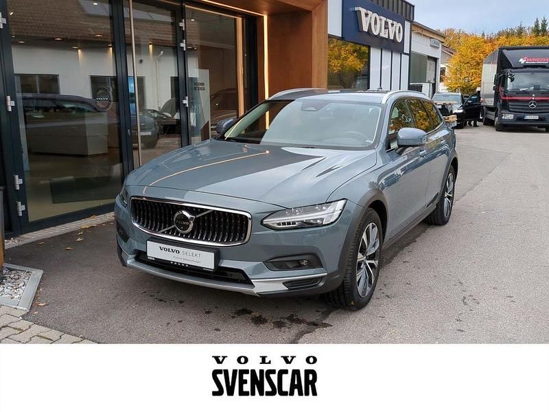 Grau Gebraucht 2021 Volvo V90 CC Pro Kombi | 39.720 € (Guter Preis) - Bild 1/4
