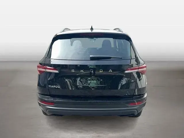 Gebraucht Skoda Karoq Lodge 150 PS (110 kW) 2025 Schwarz SUV