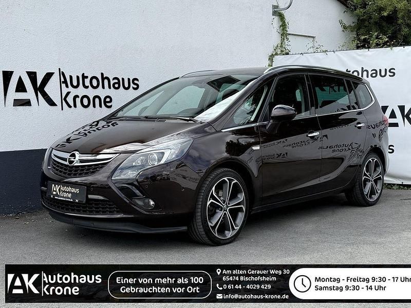 Braun Gebraucht 2012 Opel Zafira Tourer Innovation Van / Kleinbus | 9.990 € (Etwas zu teuer) - Bild 1/4