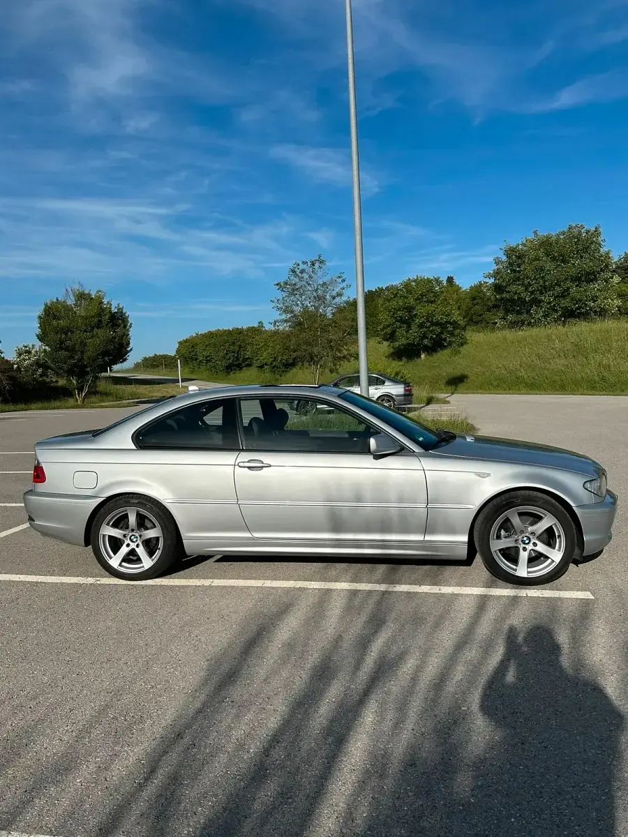 Gebraucht BMW 318 150 PS (110 kW) 2005 Silber Coupé